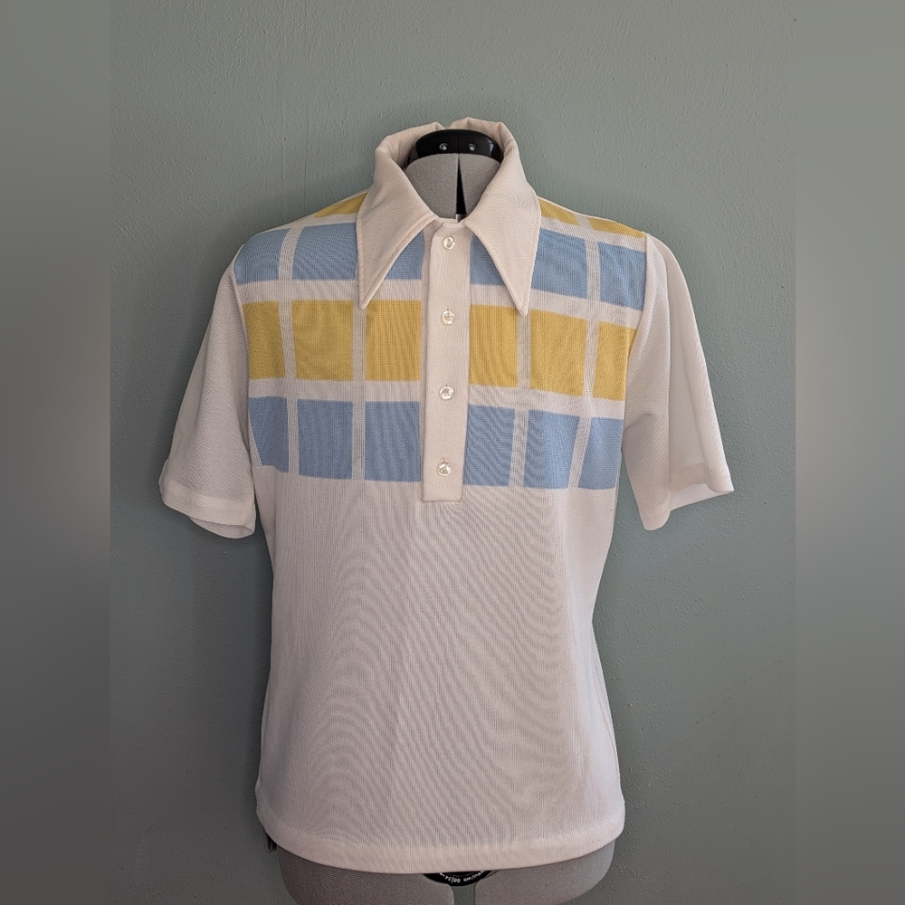 Vintage 70s Men's White Collared Shirt with Yellow and Blue Design JC Penny